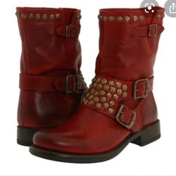 Frye Jenna Studded boots Distressed red leather Size 11B
EUC - Picture 9 of 9